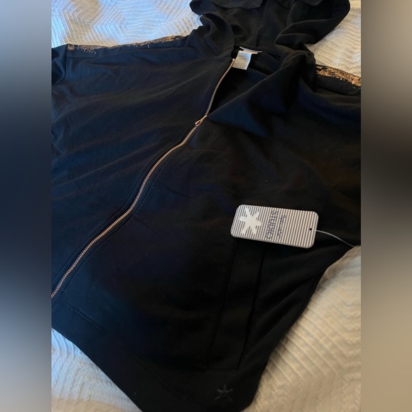 SPLENDID hoodie XS black and rose gold design shoulder sleeves women NWT new - Picture 3 of 8